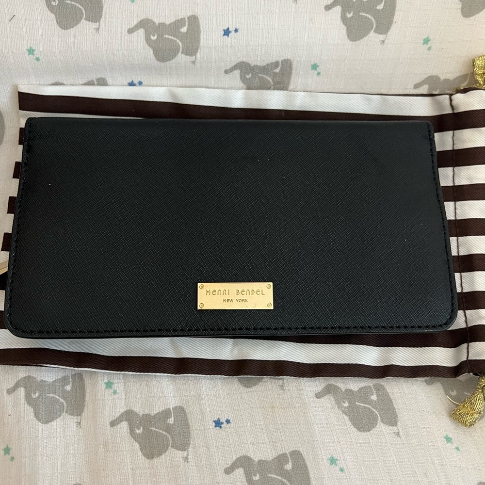 COPY - Henri Bendel wallet